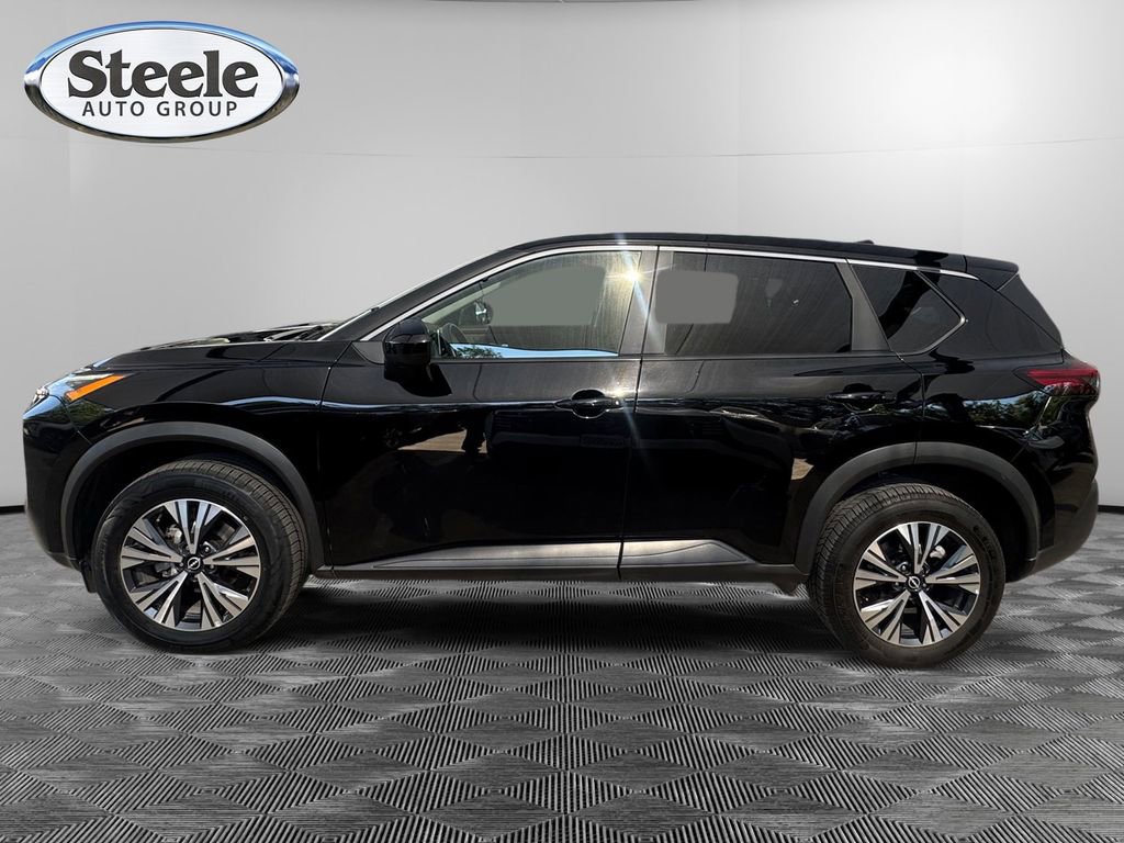 Used 2023 Nissan Rogue SV AWD/4WD image 2