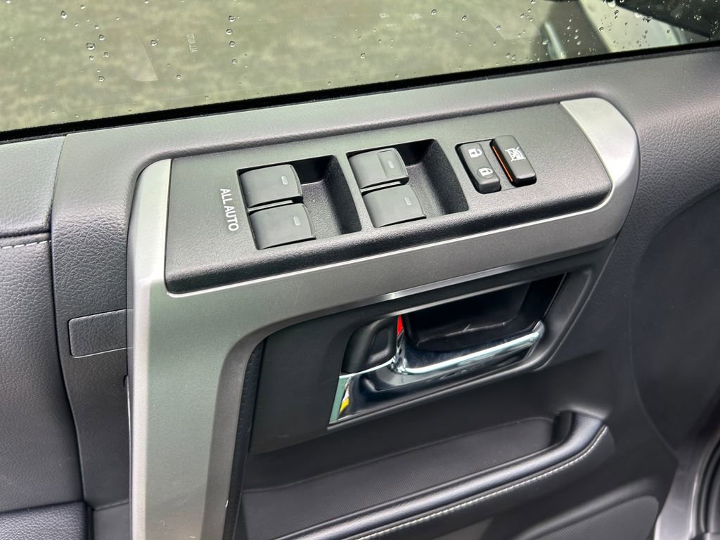 Used 2022 Toyota 4Runner SR5 Premium image 23