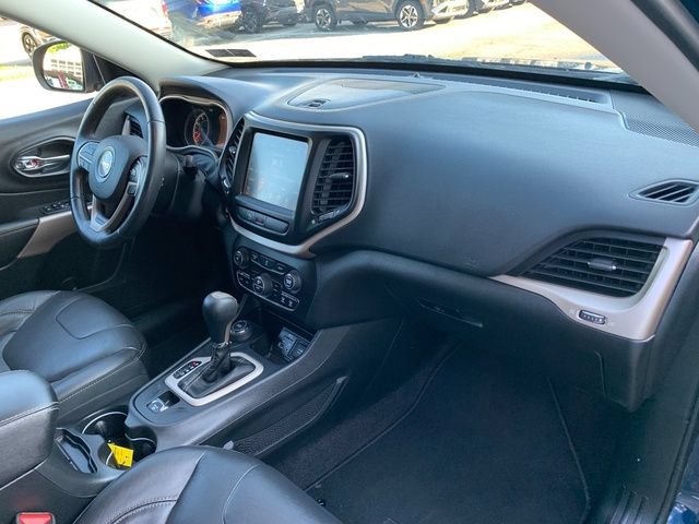 Used 2018 Jeep Cherokee Limited AWD/4WD image 11