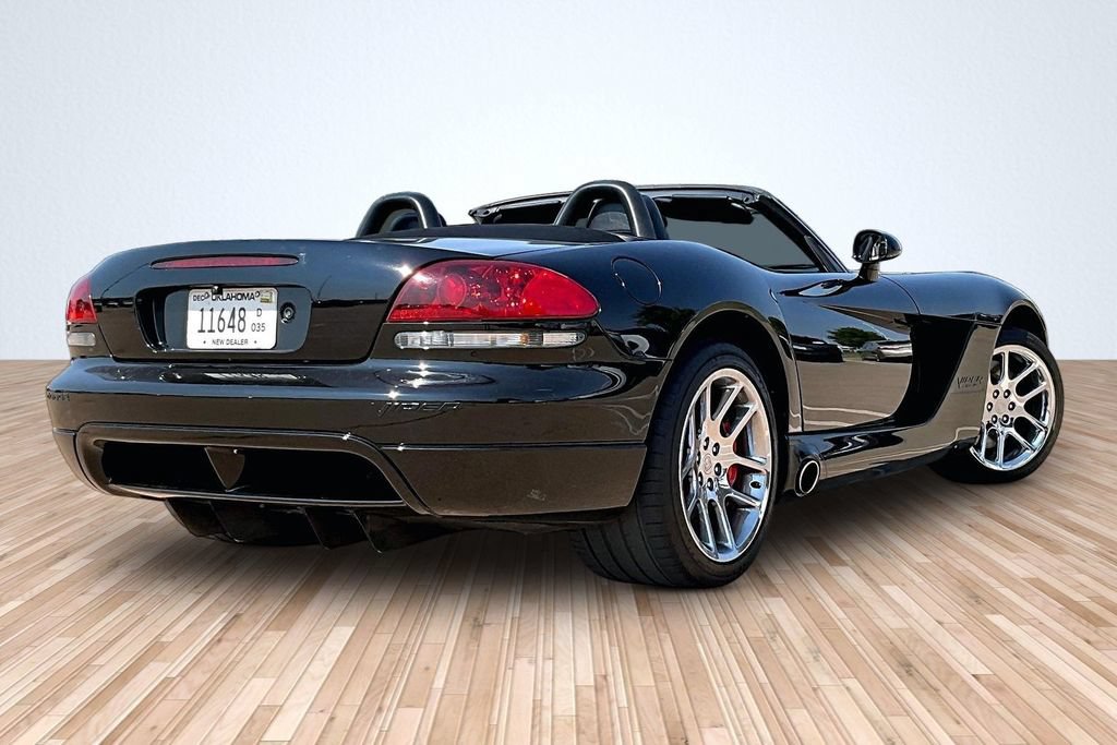 Used 2005 Dodge Viper SRT-10 RWD image 2