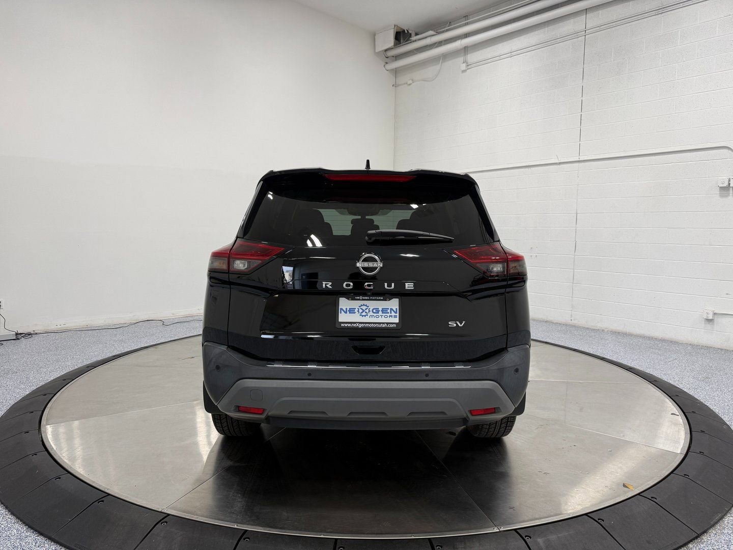 Used 2022 Nissan Rogue SV image 6