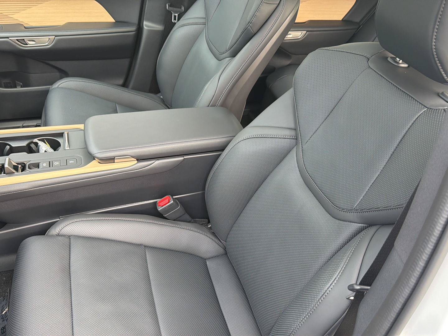 New 2026 Lexus ES 350e w/ Accessory Package (Z2) FWD image 30
