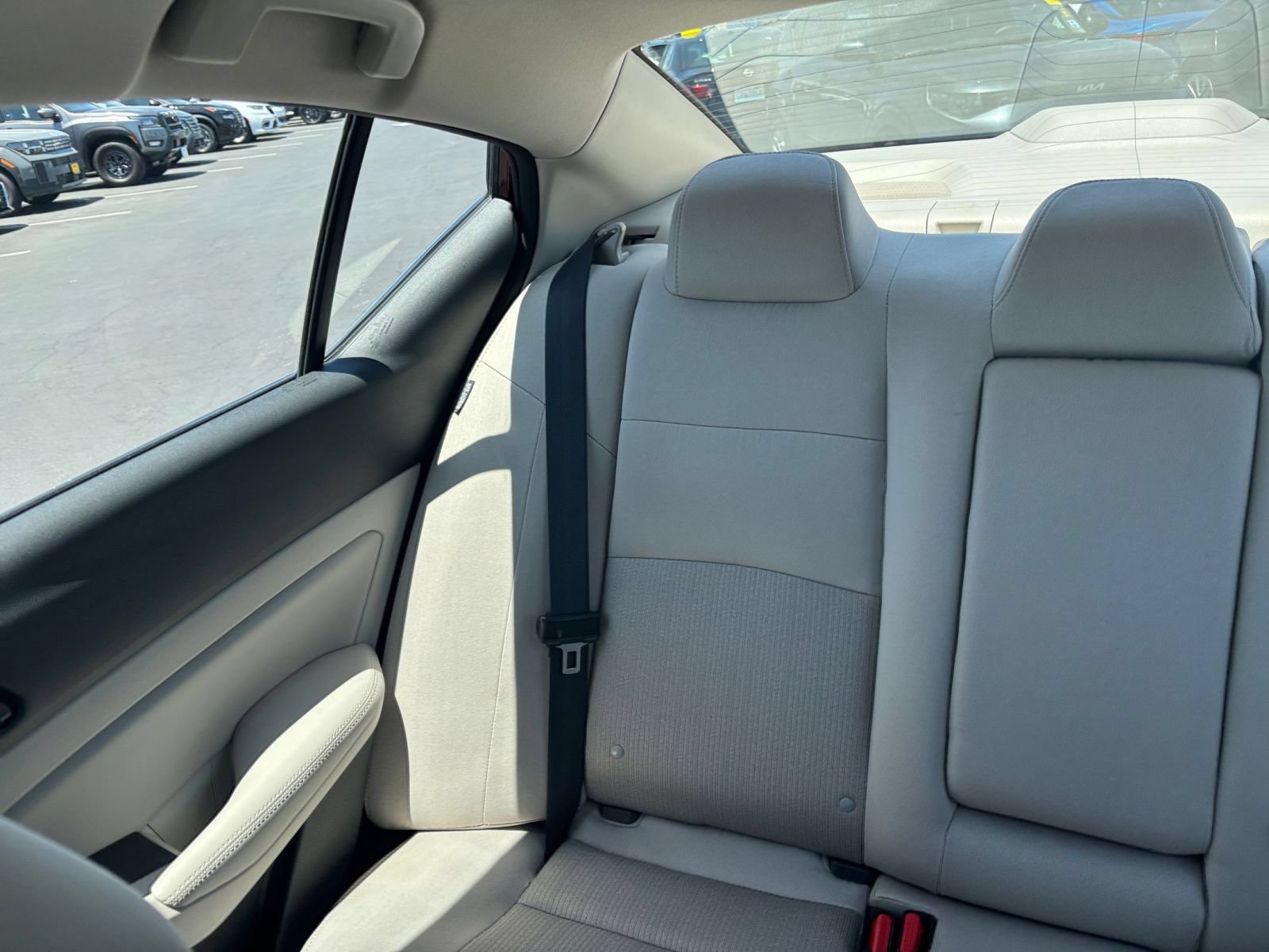 Used 2025 Nissan Altima 2.5 SV FWD image 40