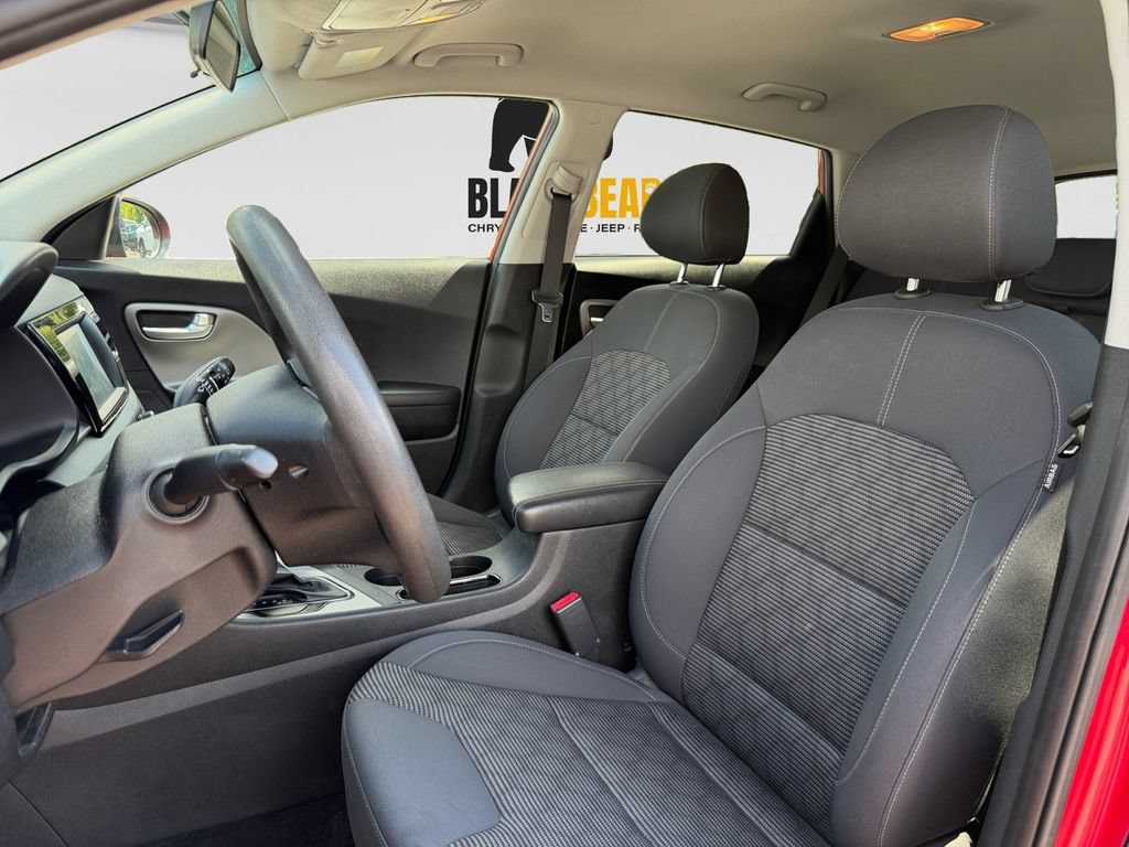 Used 2018 Kia Niro LX FWD image 20