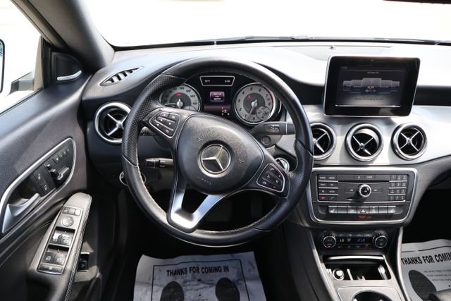 Used 2016 Mercedes-Benz CLA 250 4MATIC image 10
