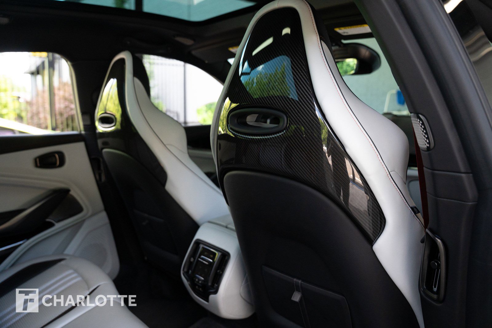 Used 2025 Aston Martin DBX 707 AWD/4WD image 38