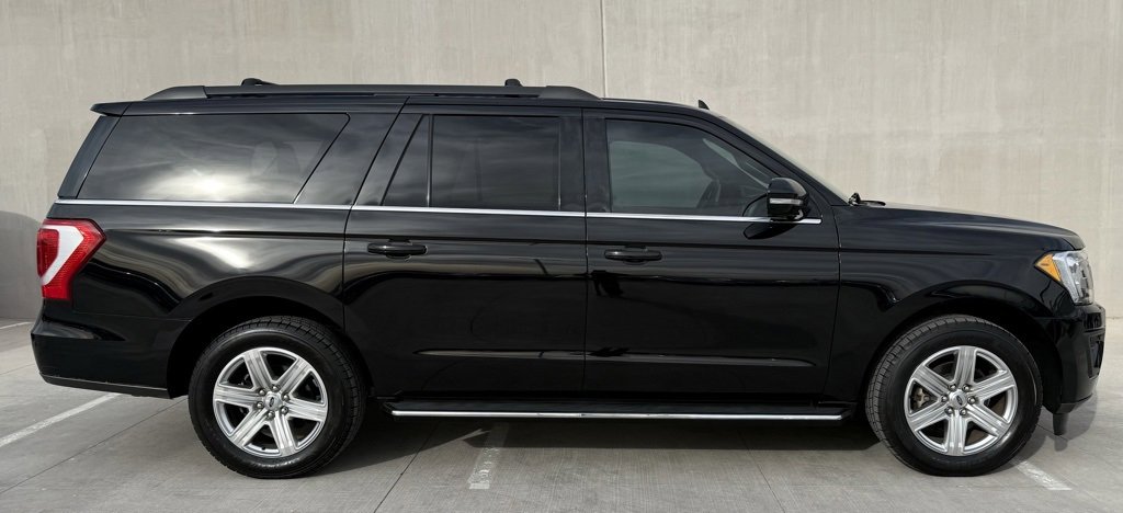 Used 2021 Ford Expedition Max XLT image 3