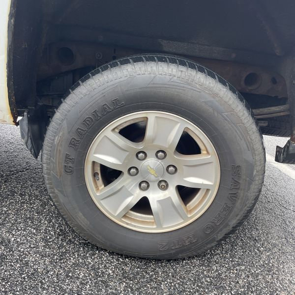 Used 2017 Chevrolet Silverado 1500 LT w/ All Star Edition image 4