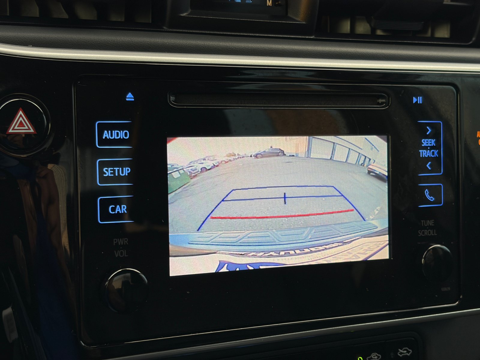 Used 2017 Toyota Corolla SE w/ Carpet Mat Package (TMS) FWD image 24