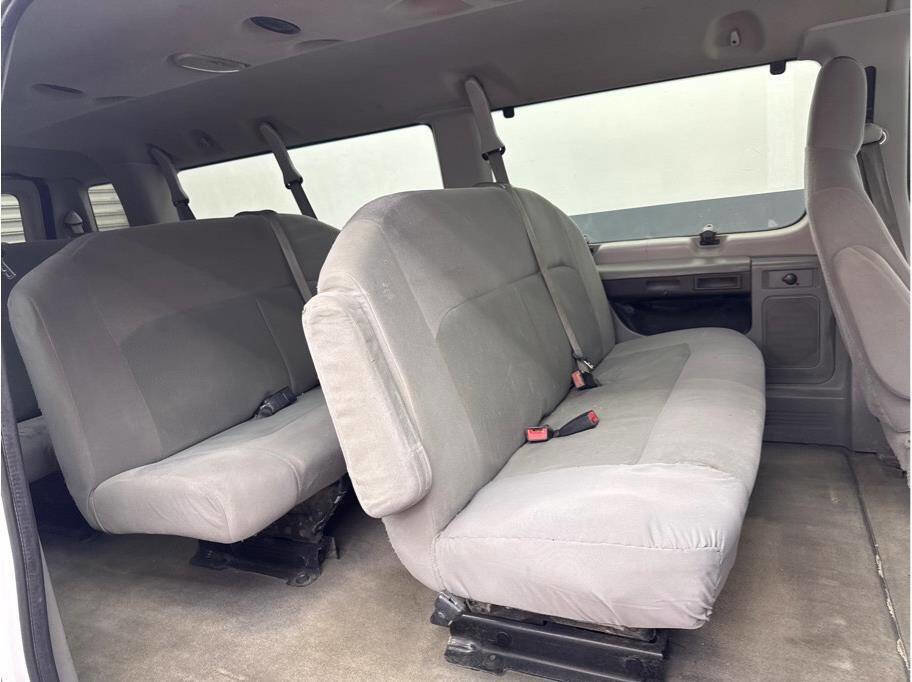 Used 2012 Ford E-350 and Econoline 350 XLT image 15