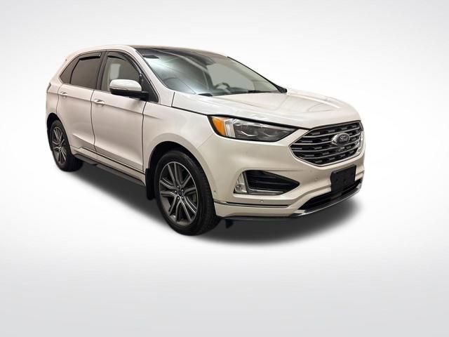 Used 2019 Ford Edge Titanium w/ Equipment Group 301A FWD image 3