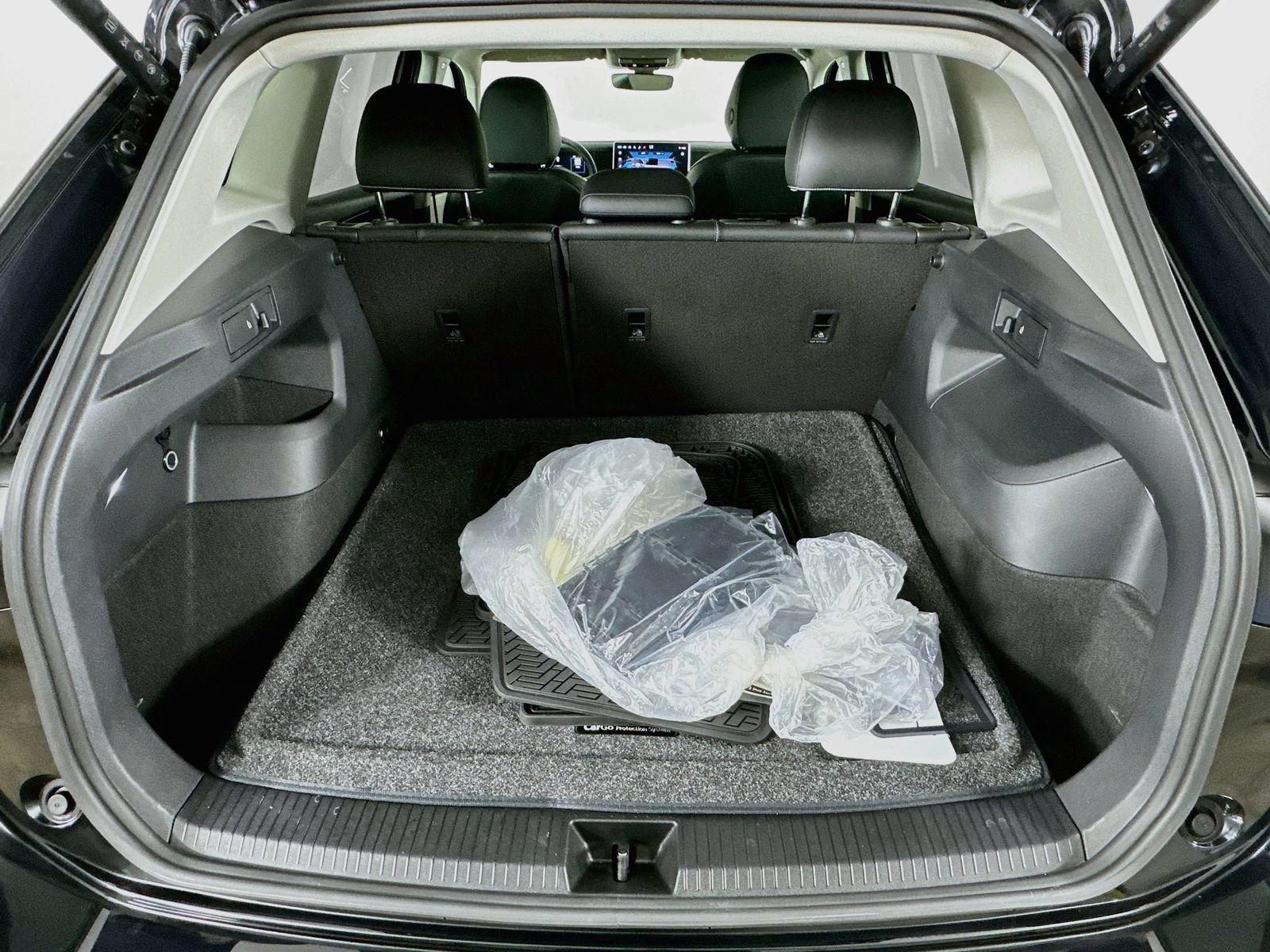 Certified 2025 Volkswagen Tiguan SE AWD/4WD image 36