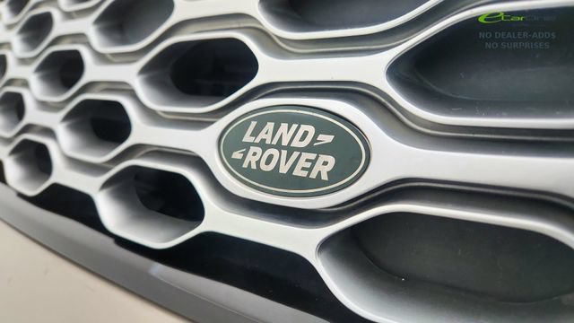 Used 2024 Land Rover Discovery Metropolitan Edition AWD/4WD image 25