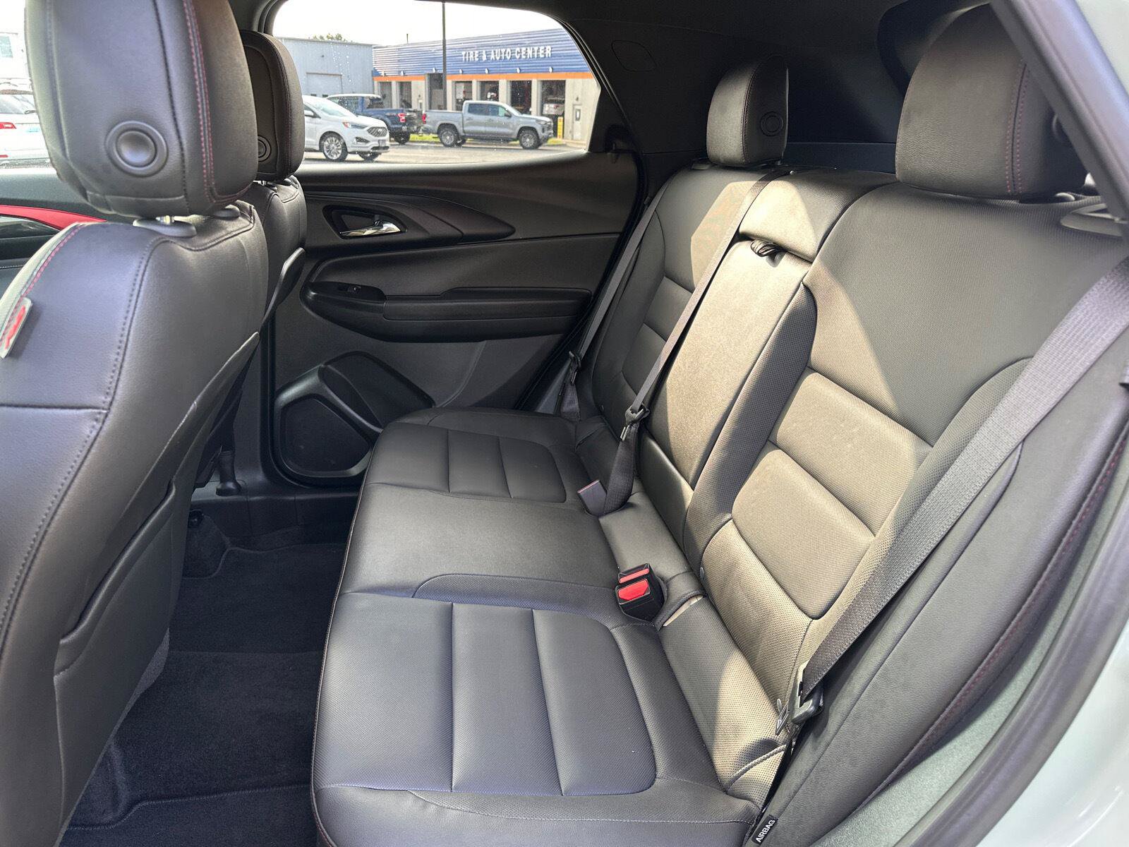 Used 2024 Chevrolet TrailBlazer RS w/ Convenience Package AWD/4WD image 16