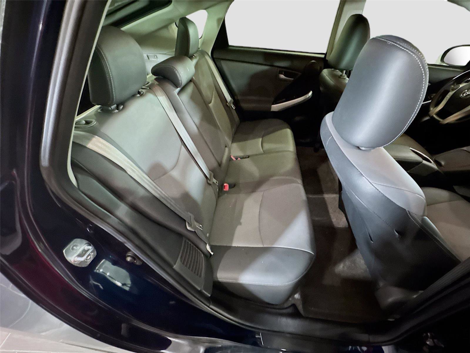 Used 2014 Toyota Prius Four image 13