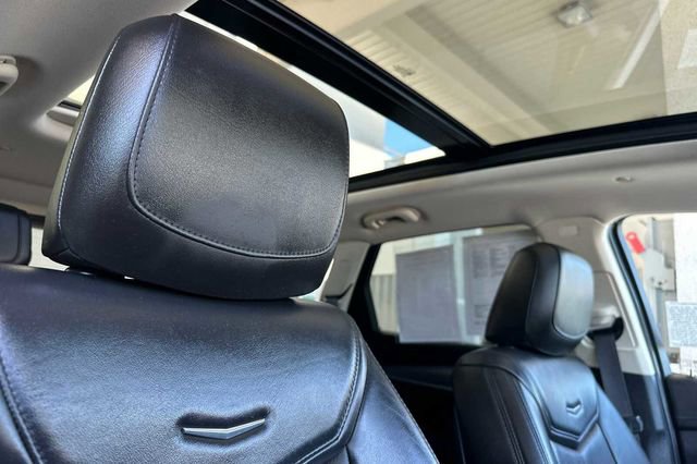 Used 2017 Cadillac XT5 Premium Luxury w/ Advanced Security Package FWD image 17