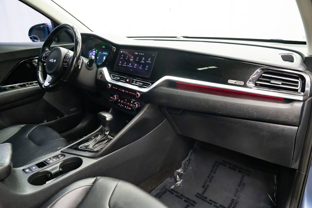 Used 2022 Kia Niro EX Premium FWD image 30