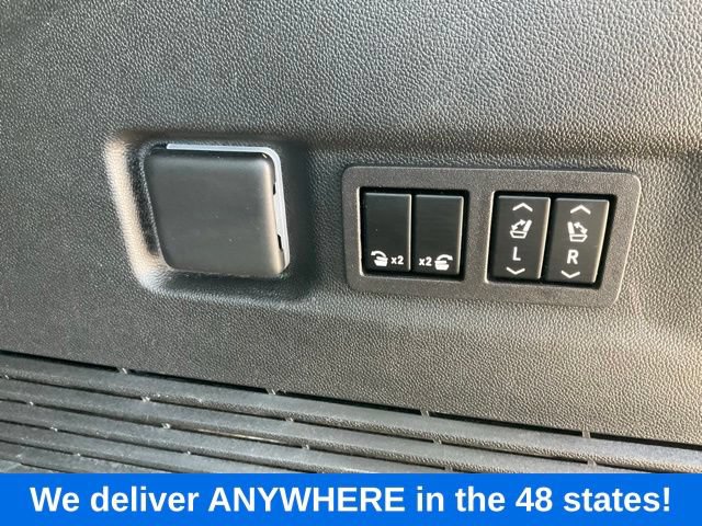 Used 2024 Chevrolet Suburban Premier AWD/4WD image 17