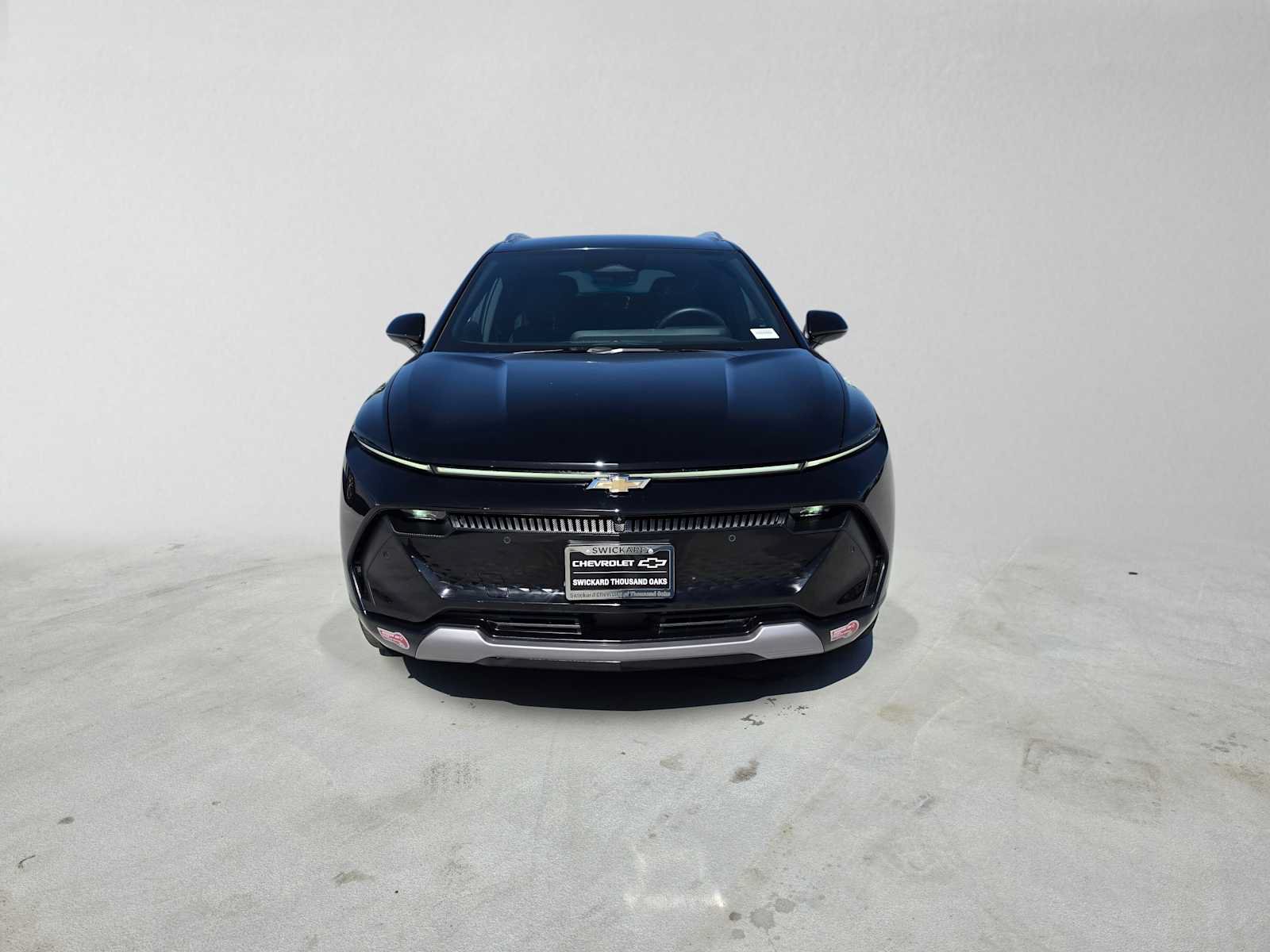 Used 2024 Chevrolet Equinox EV LT w/ Active Safety Package 3 FWD image 8