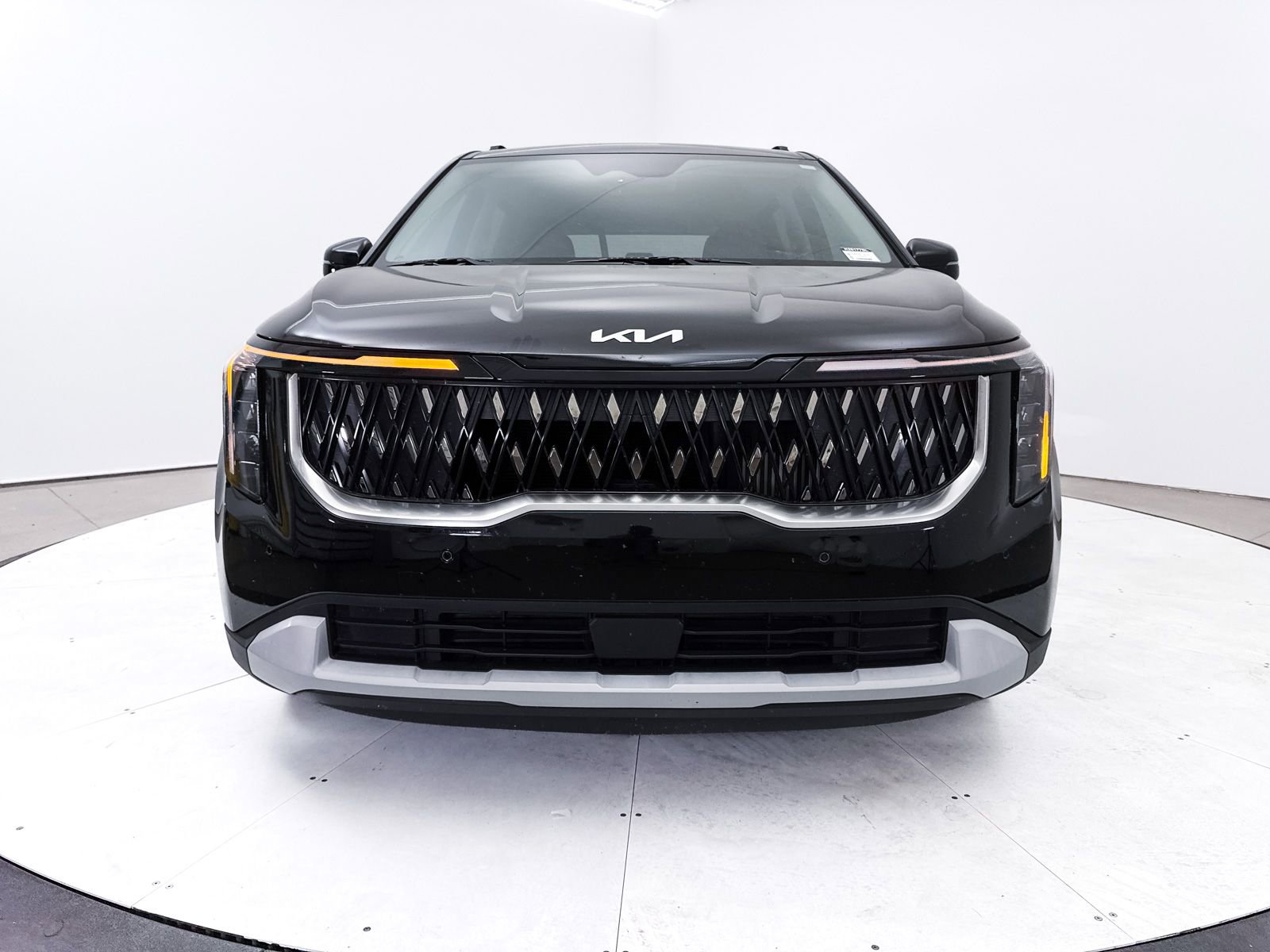 Certified 2025 Kia Carnival EX image 13