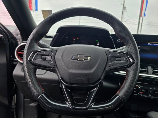 Used 2024 Chevrolet Trax RS w/ Sunroof Package image 23