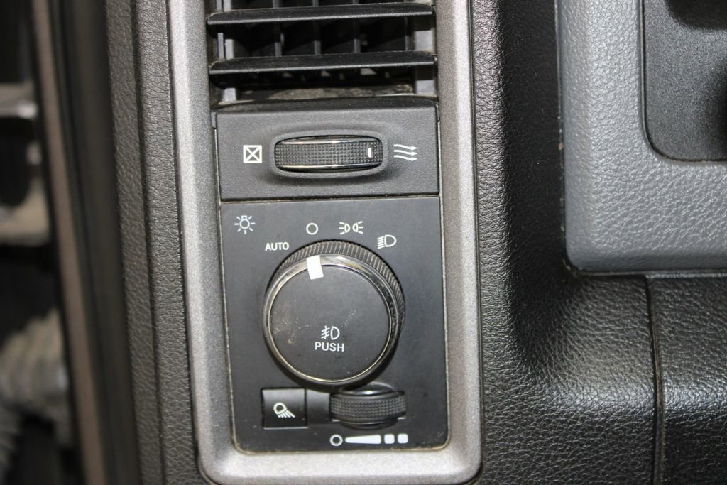 Used 2019 RAM 1500 Tradesman w/ Tradesman SXT Package image 38