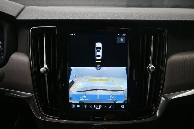 Used 2023 Volvo S90 B6 Plus AWD/4WD image 12