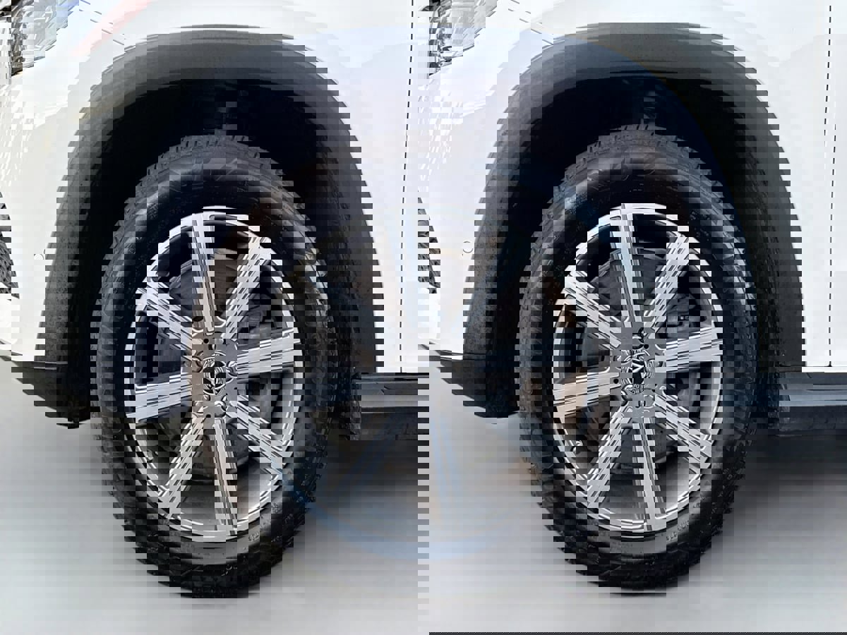 Used 2023 Mercedes-Benz GLS 450 4MATIC image 34