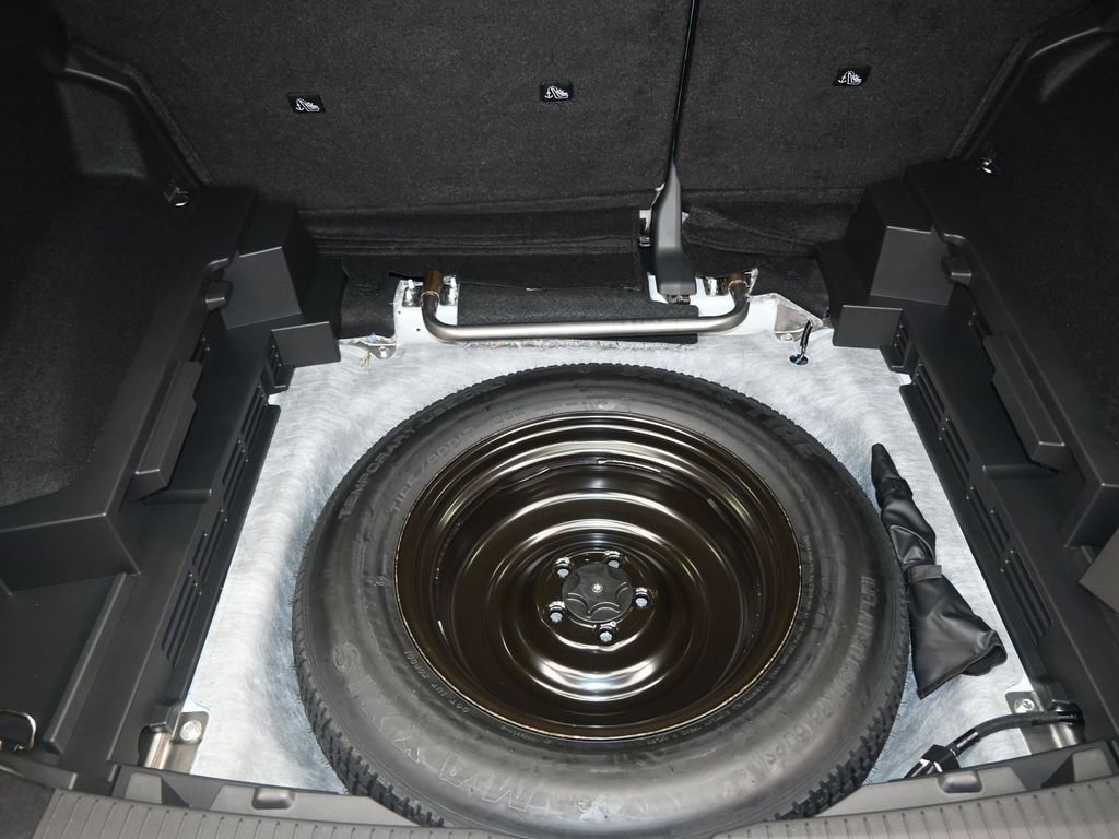 New 2025 Nissan Rogue SV image 16