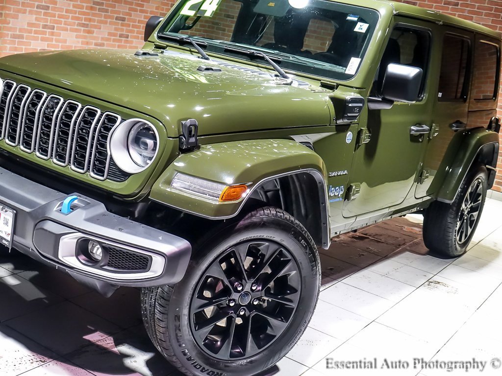 Used 2024 Jeep Wrangler Unlimited Sahara w/ Technology Group image 6