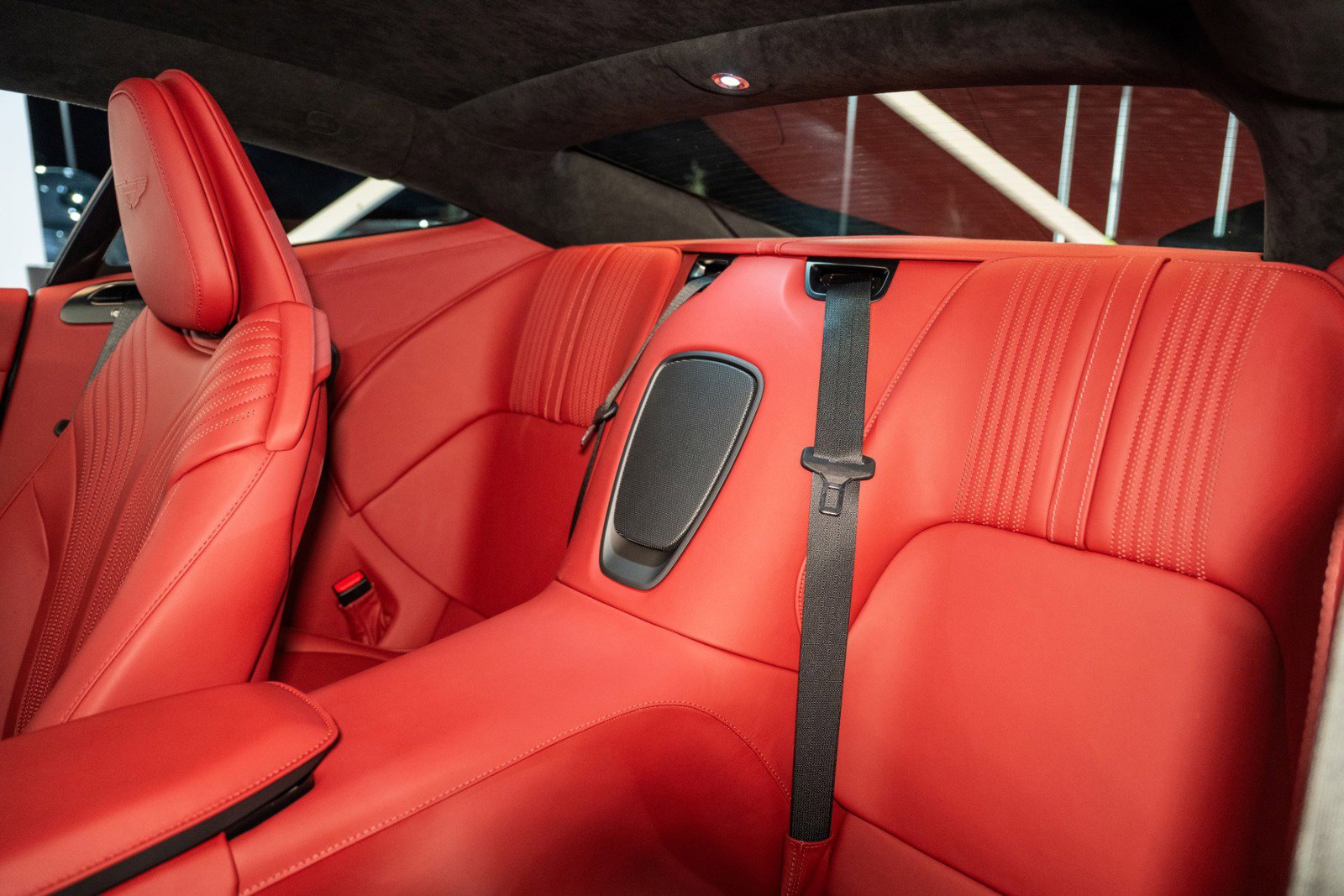 Used 2023 Aston Martin DB11 V8 image 14