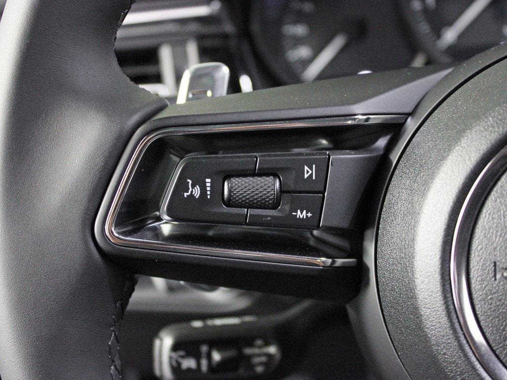 Used 2026 Porsche Macan image 22