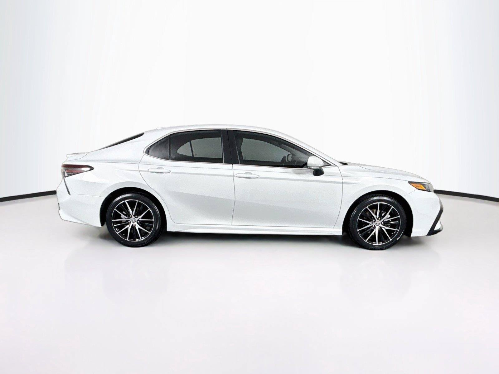 Certified 2024 Toyota Camry SE FWD image 9