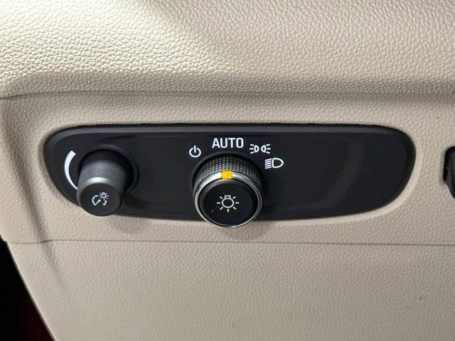 Certified 2022 Buick Envision Avenir w/ Technology Package II image 44