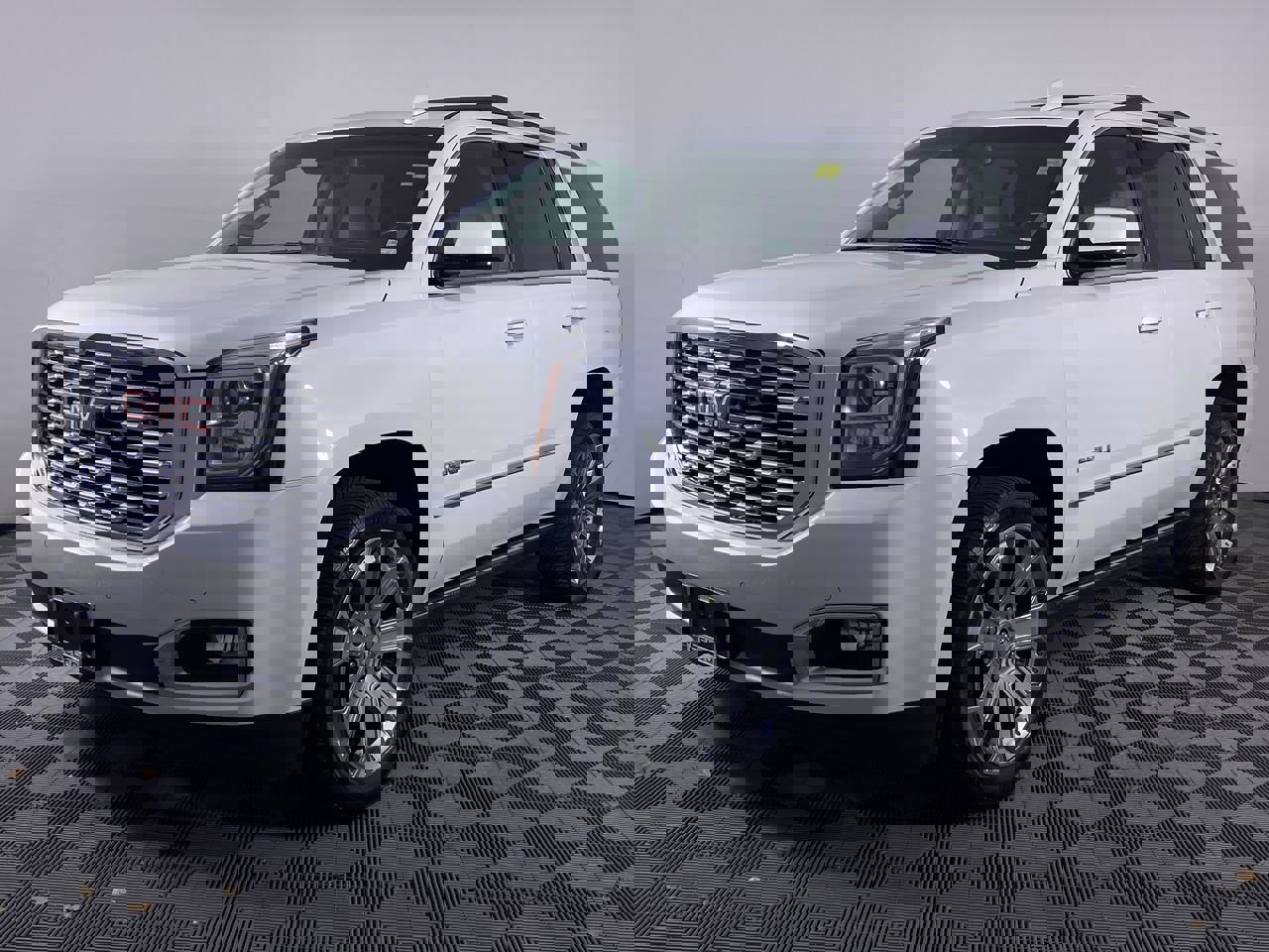 Used 2018 GMC Yukon Denali w/ Open Road Package image 20