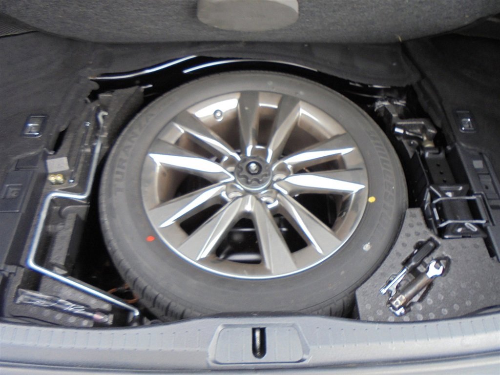 Used 2013 Lexus LS 460 AWD image 31