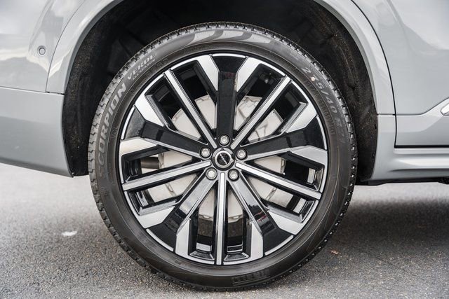New 2026 Volvo XC90 B6 Plus w/ Protection Package Premier image 20