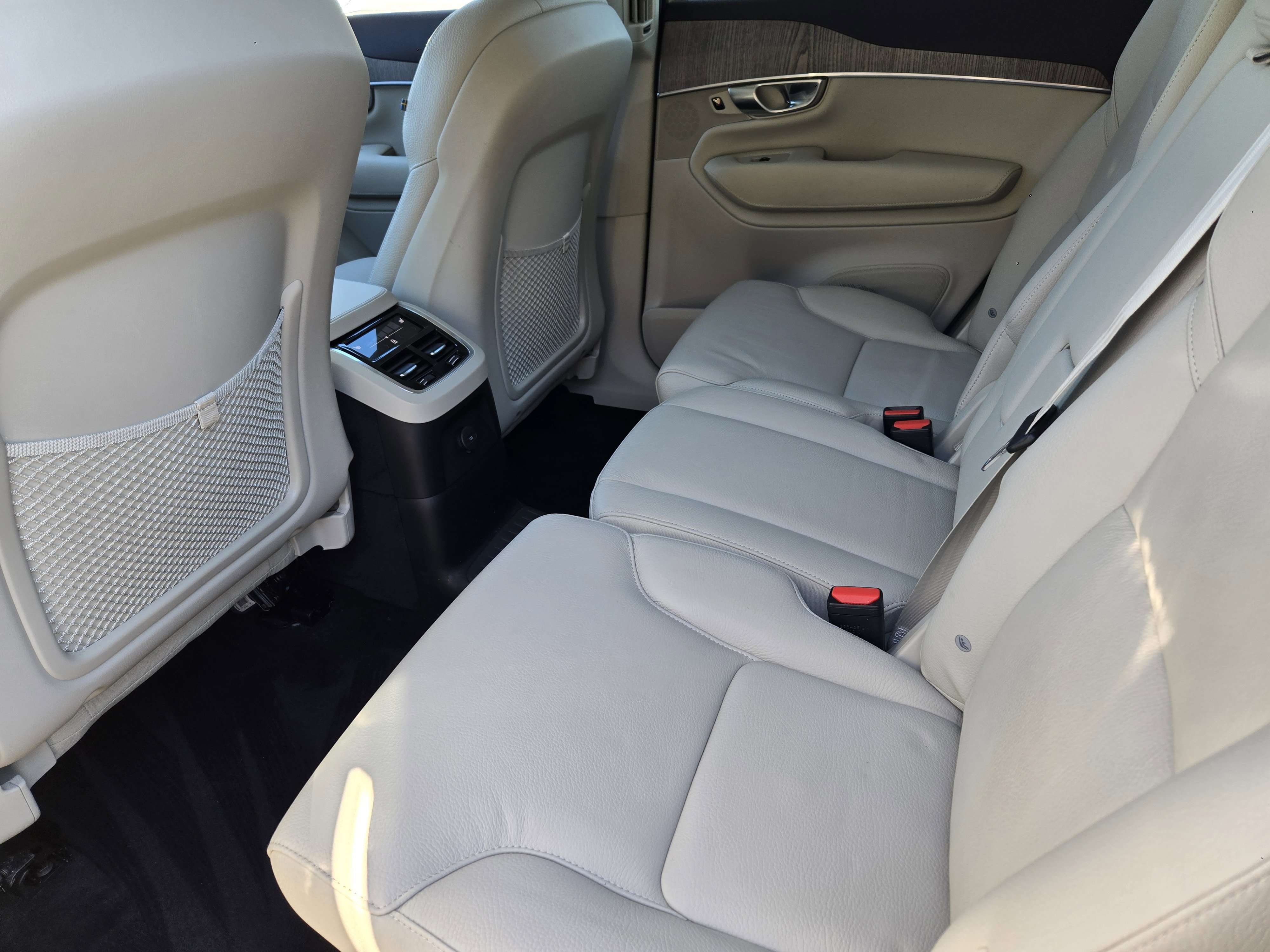 Used 2023 Volvo XC90 T8 Core w/ Protection Package Premier image 40