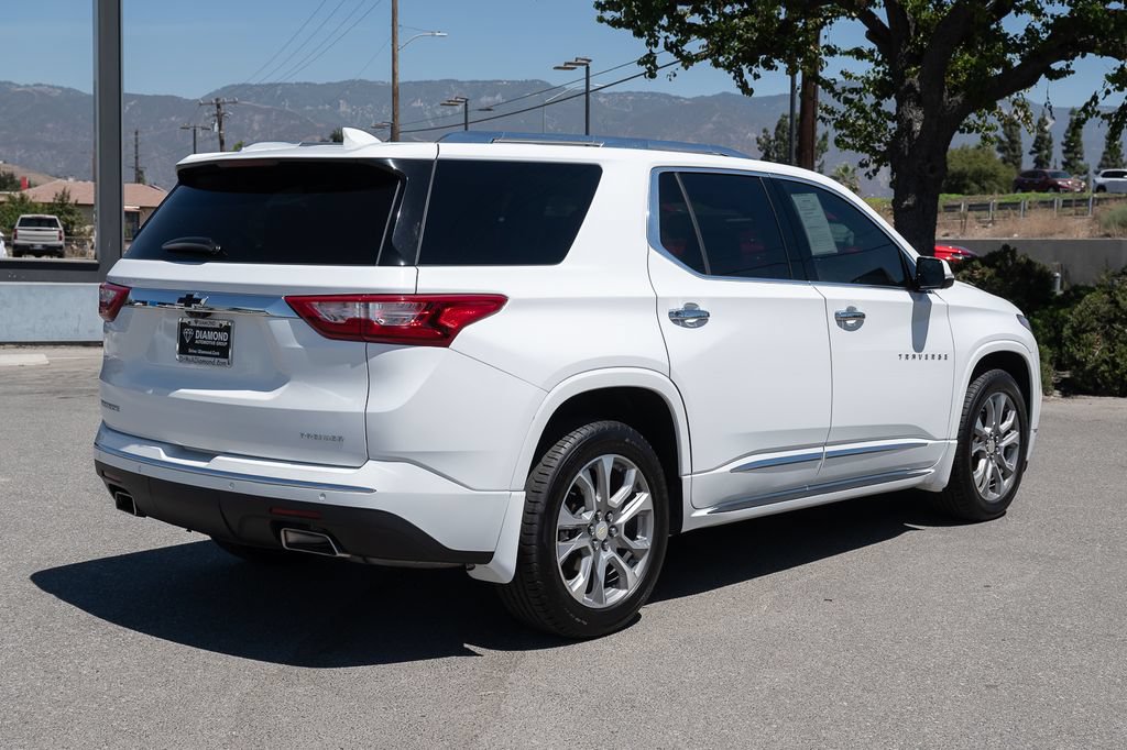 Used 2020 Chevrolet Traverse Premier w/ LPO, Cargo Package FWD image 4