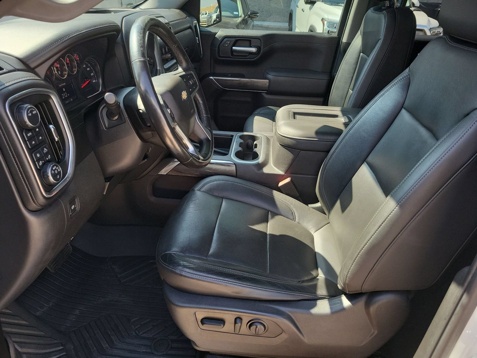 Used 2020 Chevrolet Silverado 1500 LTZ AWD/4WD image 19
