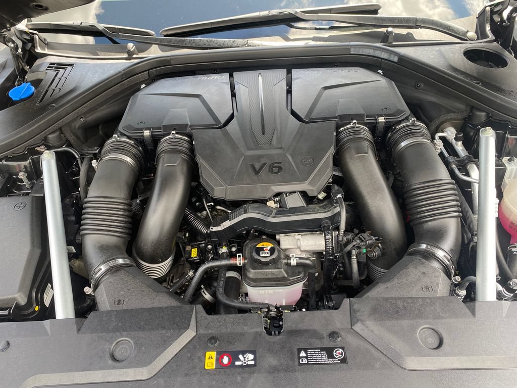 Certified 2023 Genesis GV70 3.5T Sport w/ Sport Prestige Package AWD/4WD image 28