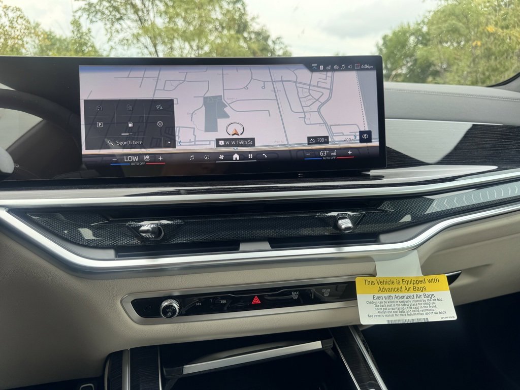 Used 2026 BMW X7 xDrive40i w/ Executive Package image 8