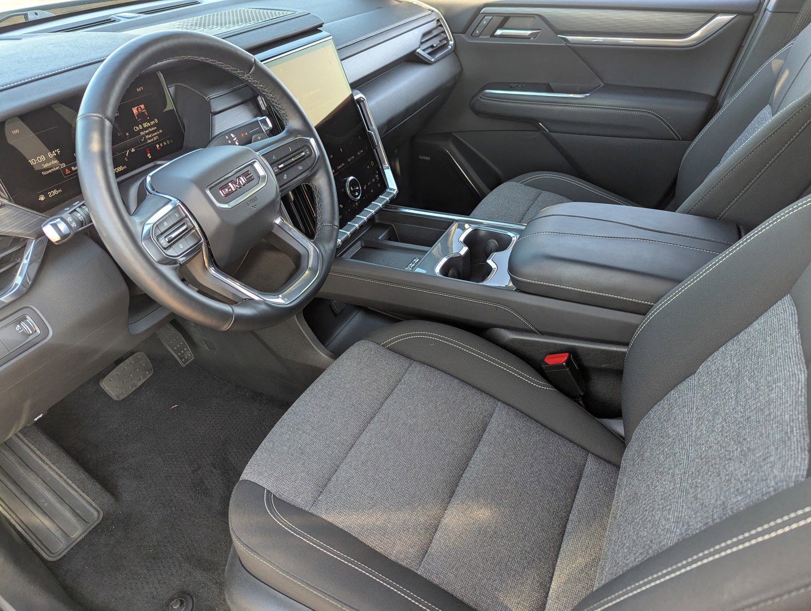 Certified 2025 GMC Acadia Elevation image 25