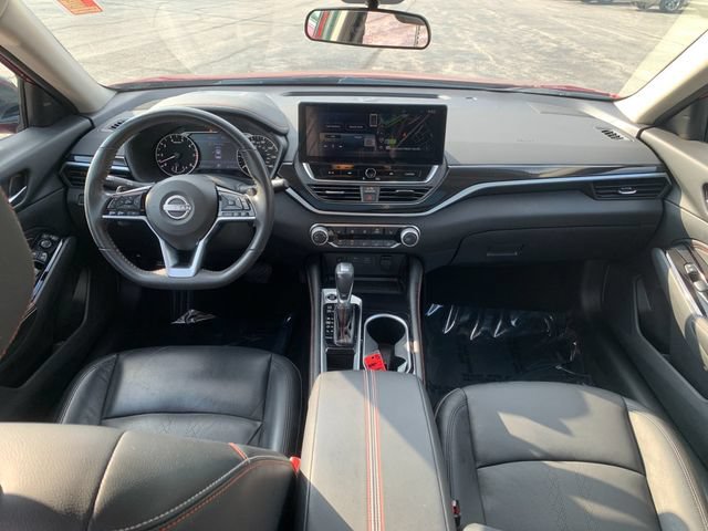 Used 2023 Nissan Altima 2.5 SR w/ SR Premium Package FWD image 15