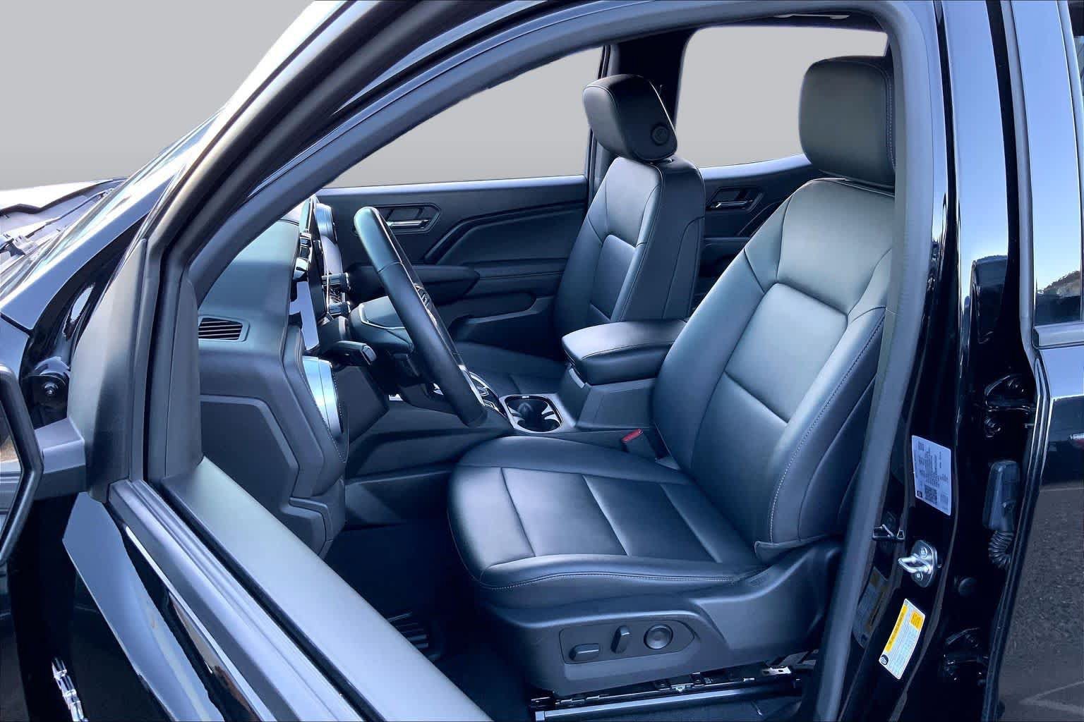 Used 2023 Chevrolet Colorado LT w/ LT Convenience Package III RWD image 7