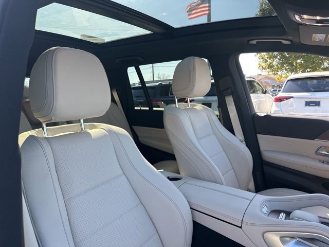 Certified 2025 Mercedes-Benz GLS 450 4MATIC image 37