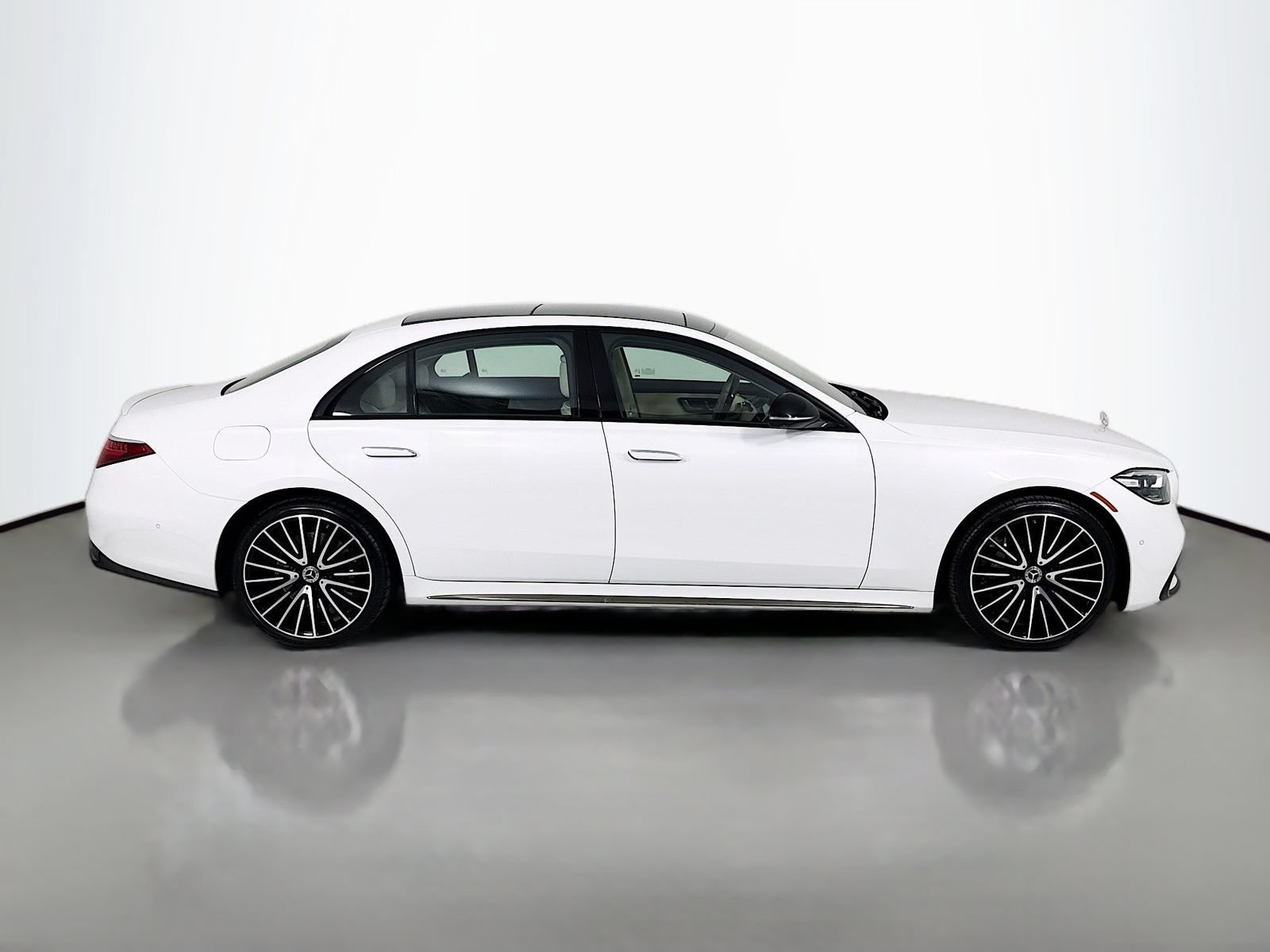 Used 2024 Mercedes-Benz S 500 4MATIC image 8