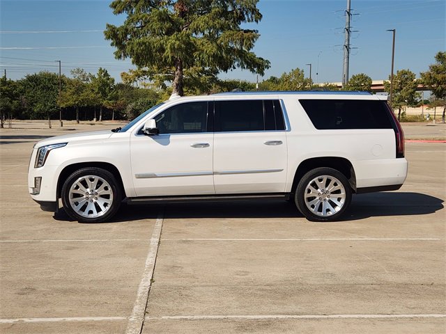 Used 2019 Cadillac Escalade ESV Premium Luxury image 4