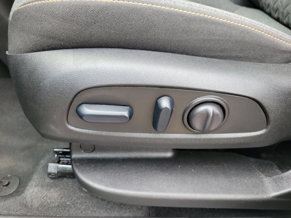 Used 2024 Chevrolet Equinox LT AWD/4WD image 20
