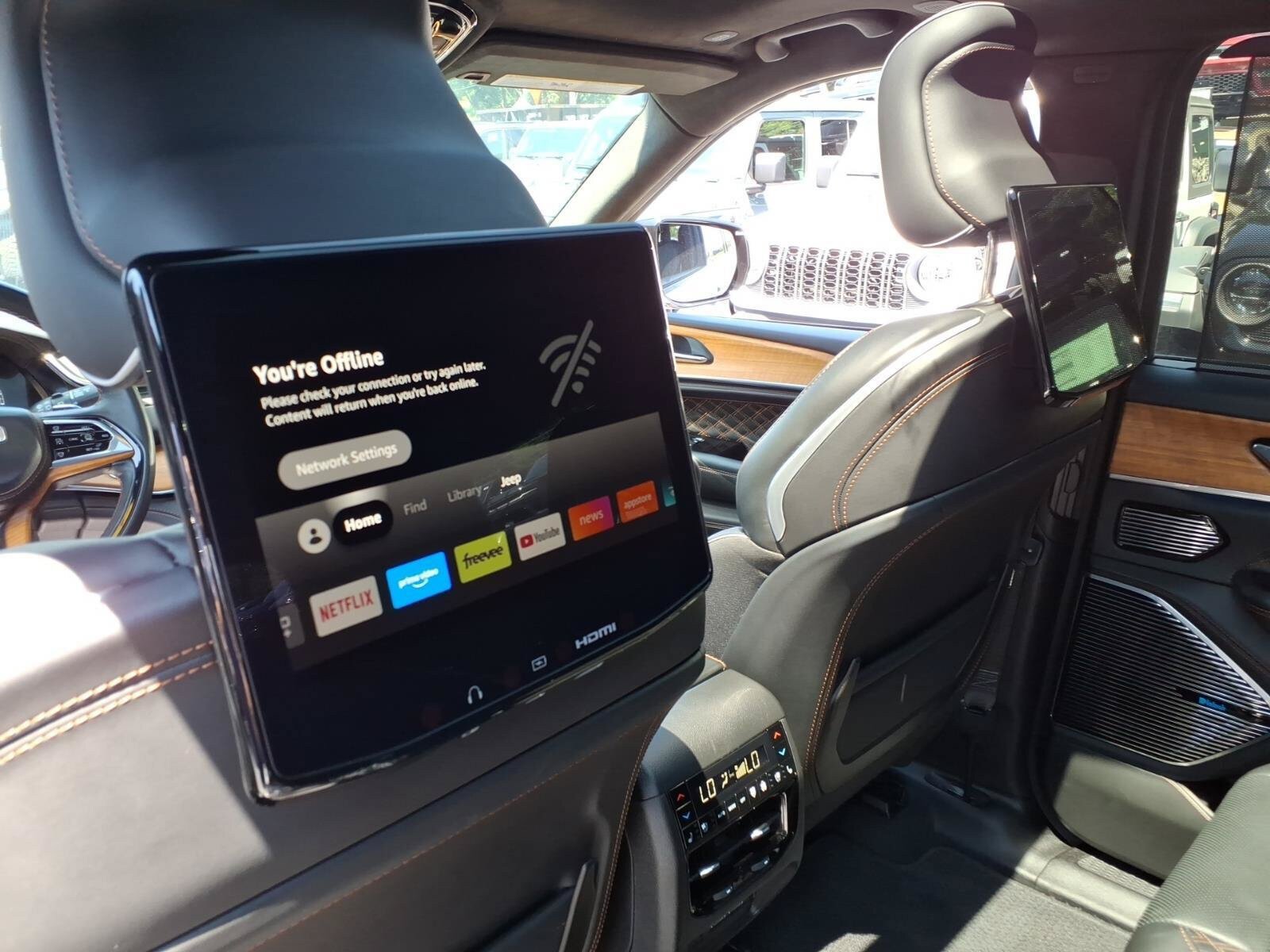 Certified 2024 Jeep Grand Cherokee L Summit AWD/4WD image 13
